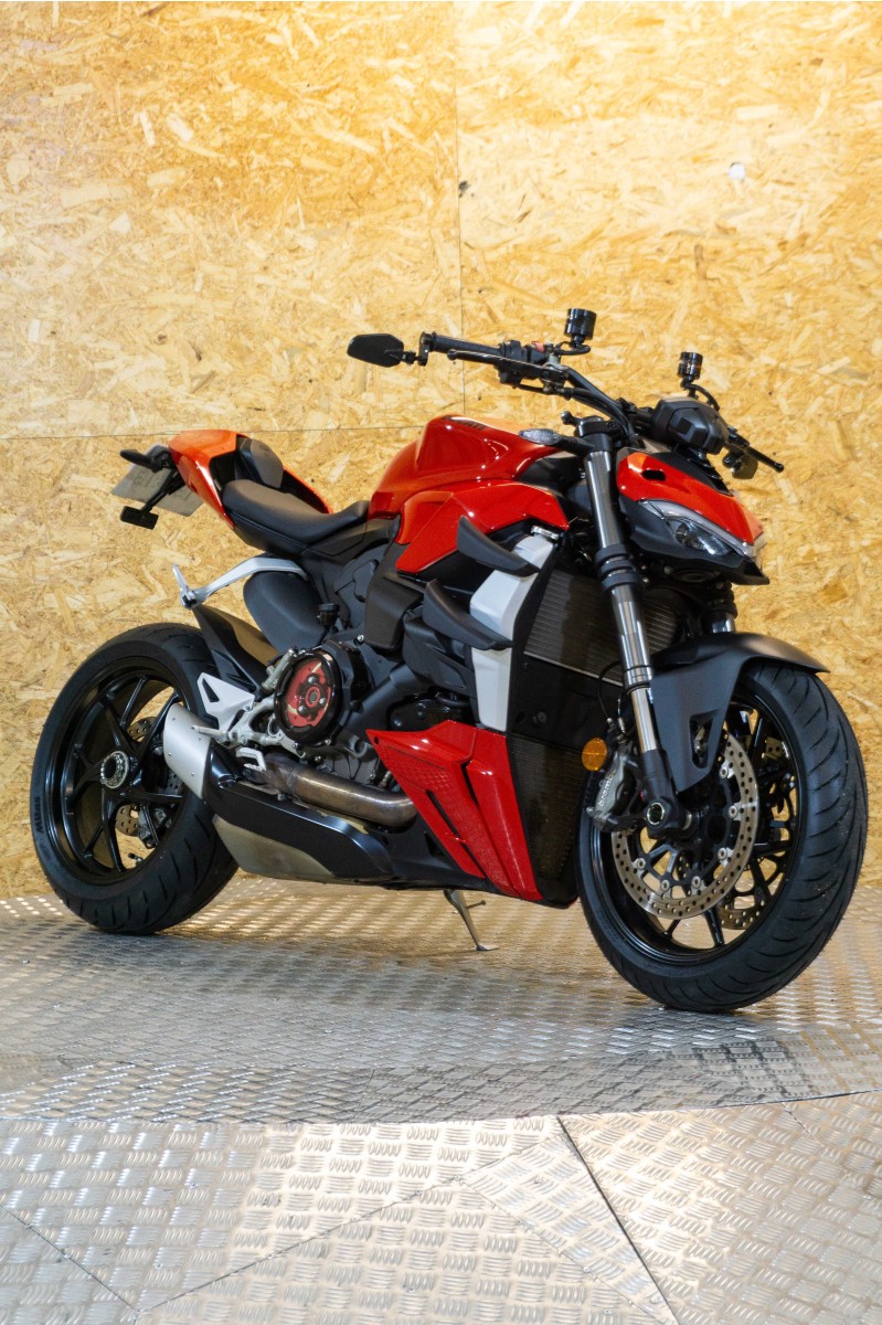 DUCATI Streetfighter V2