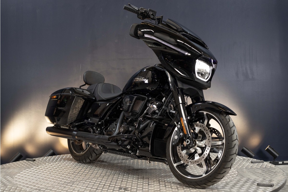 HARLEY DAVIDSON Street Glide