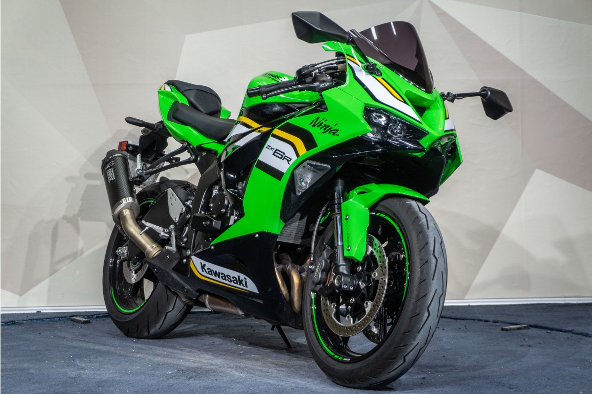 KAWASAKI ZX6r