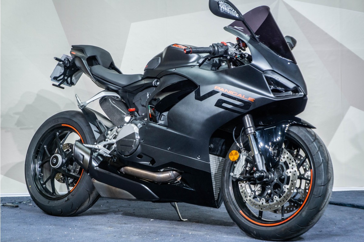 DUCATI Panigale v2
