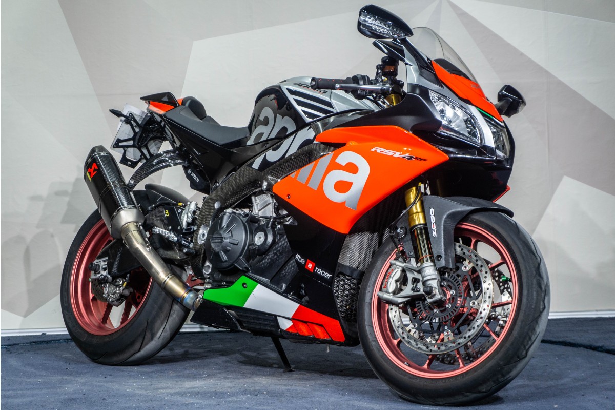 APRILIA RSV4
