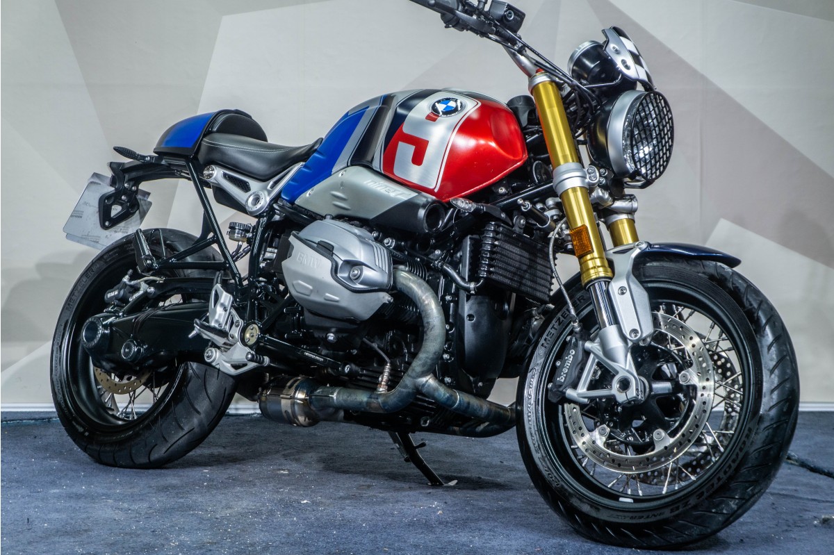 BMW R-Nine T
