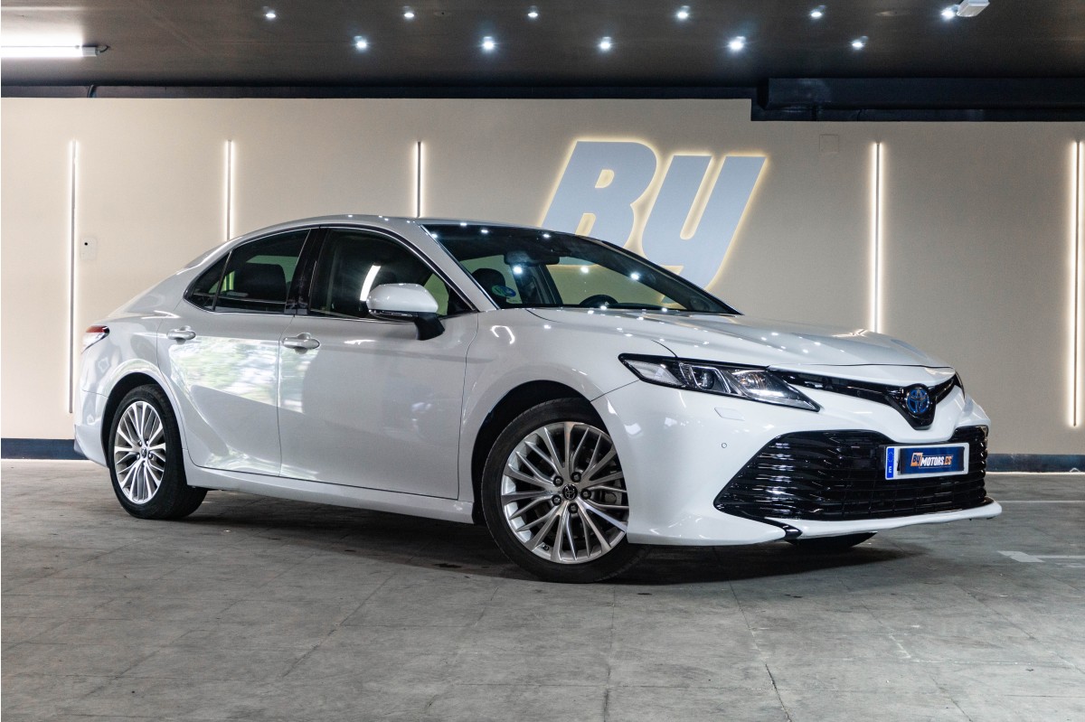 Toyota Camry 2.5 220H Luxury