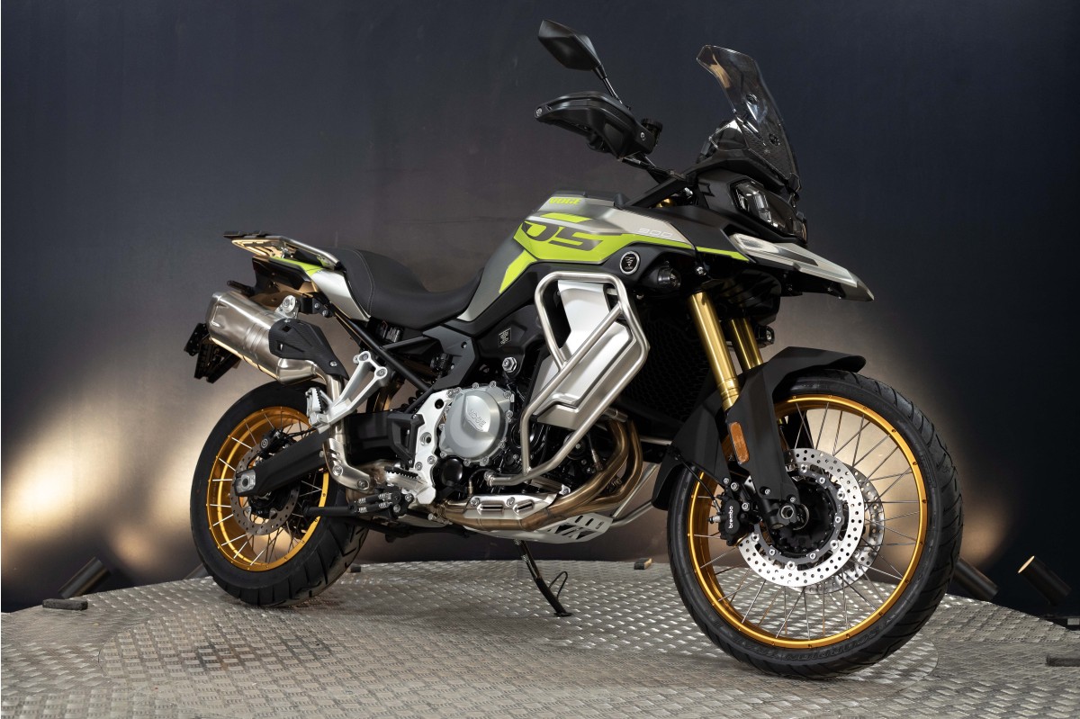 VOGE 900DSX