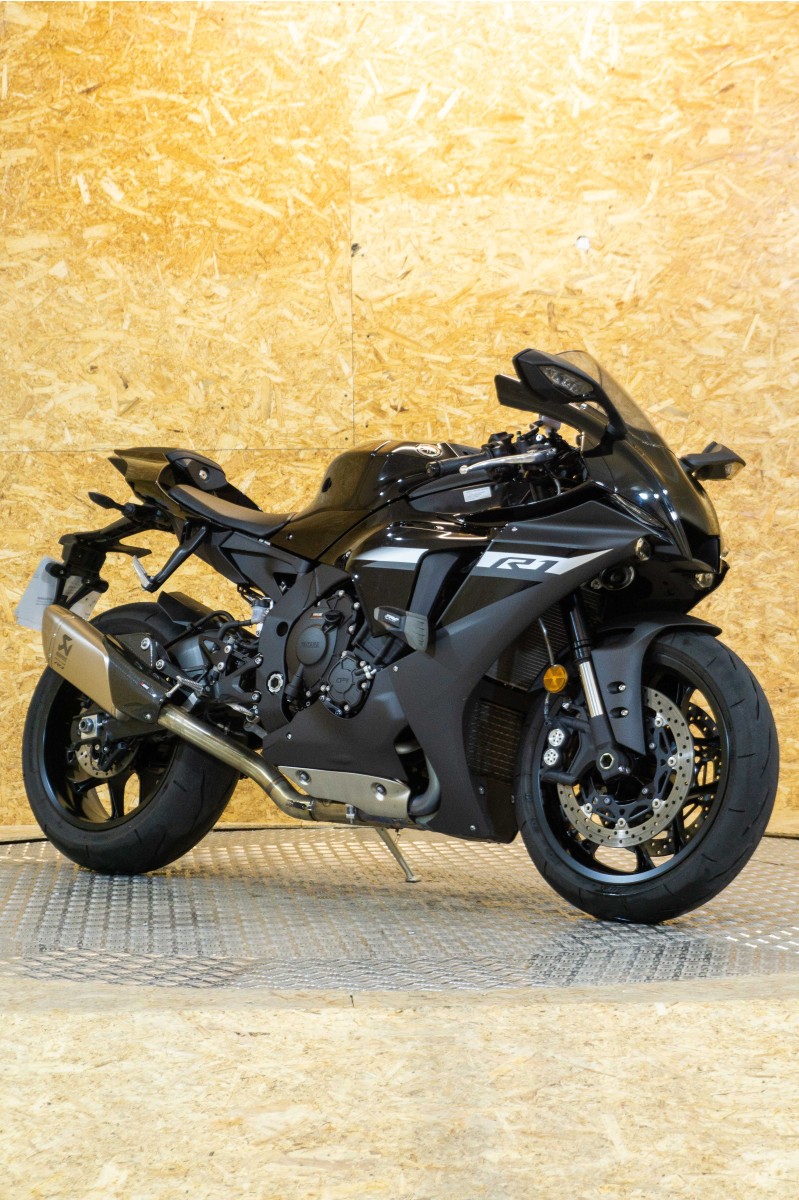 YAMAHA YZF R1