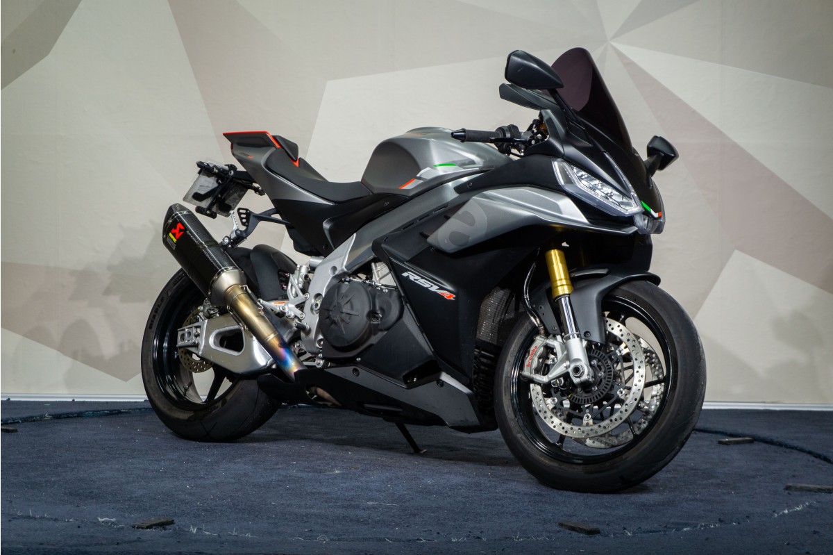 APRILIA RSV4