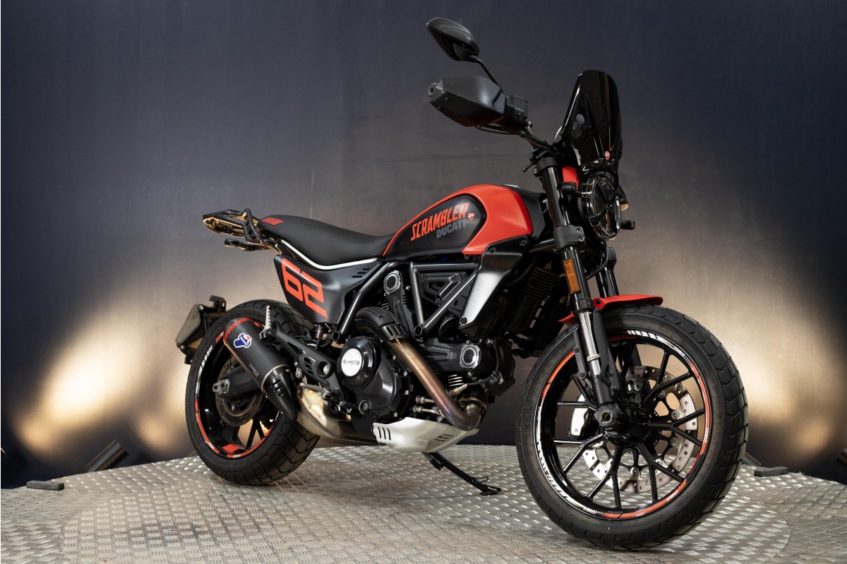 DUCATI SCRAMBLER FULL THROTTLE