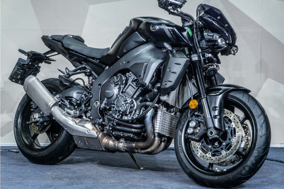 YAMAHA MT - 10