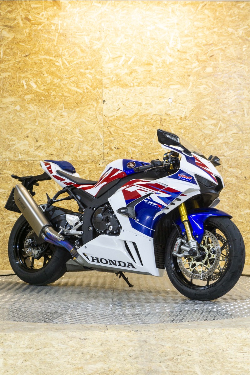 HONDA CBR 1000 RR-R SP 30 Aniversario