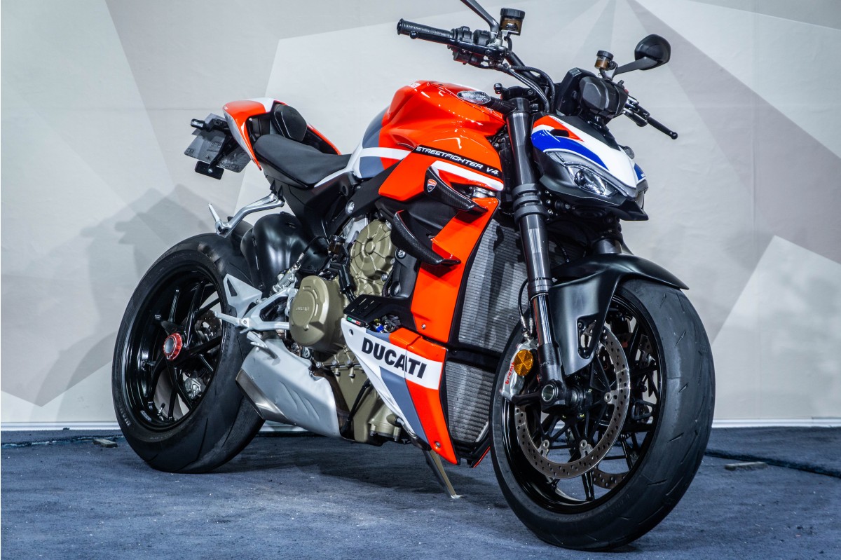 DUCATI Streetfighter V4