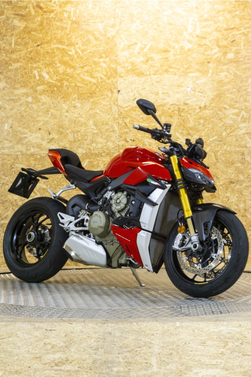 DUCATI Streetfighter V4S