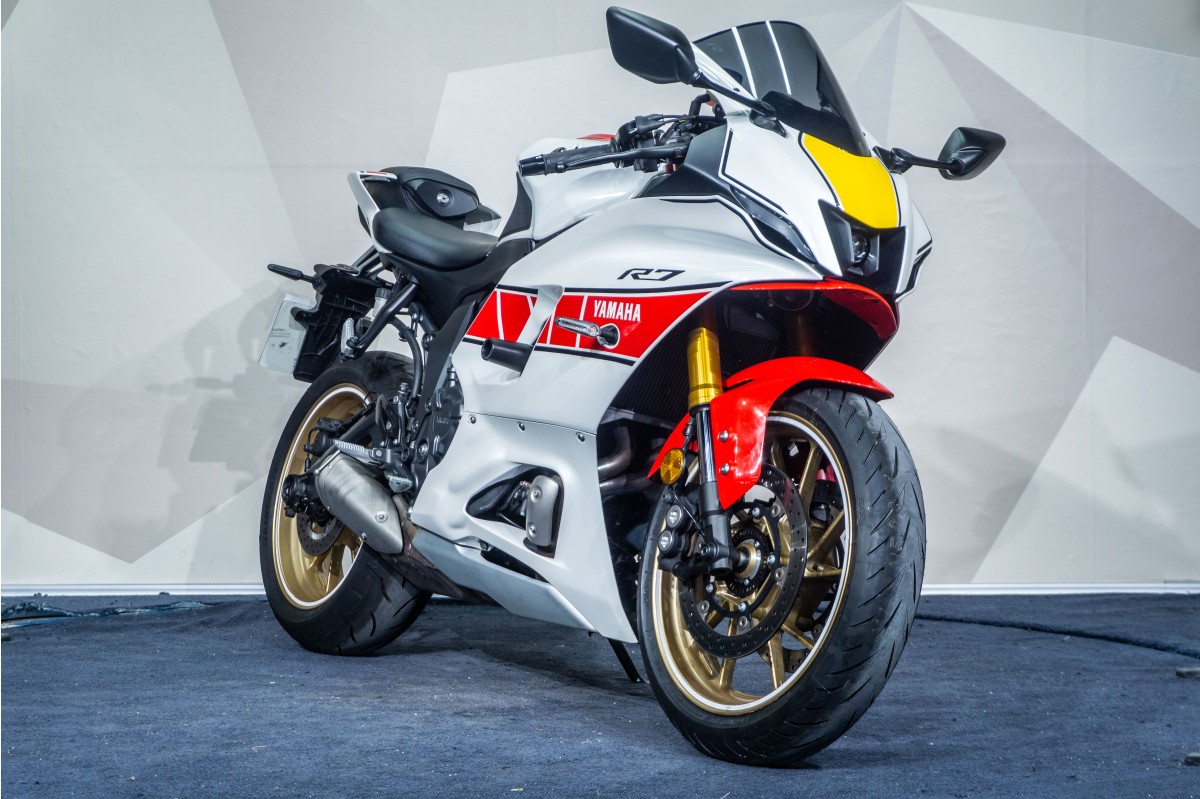 YAMAHA R7 60TH ANIVERSARIO