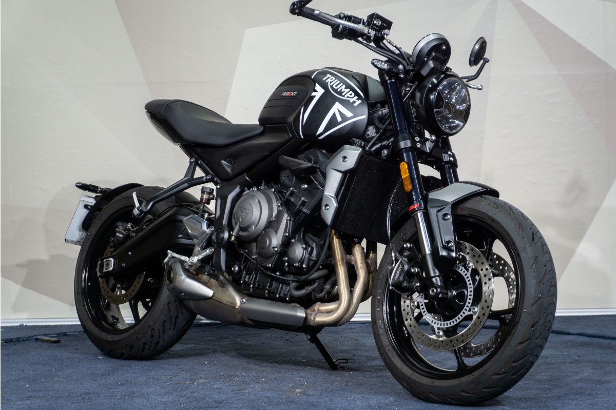 TRIUMPH TRIDENT 660