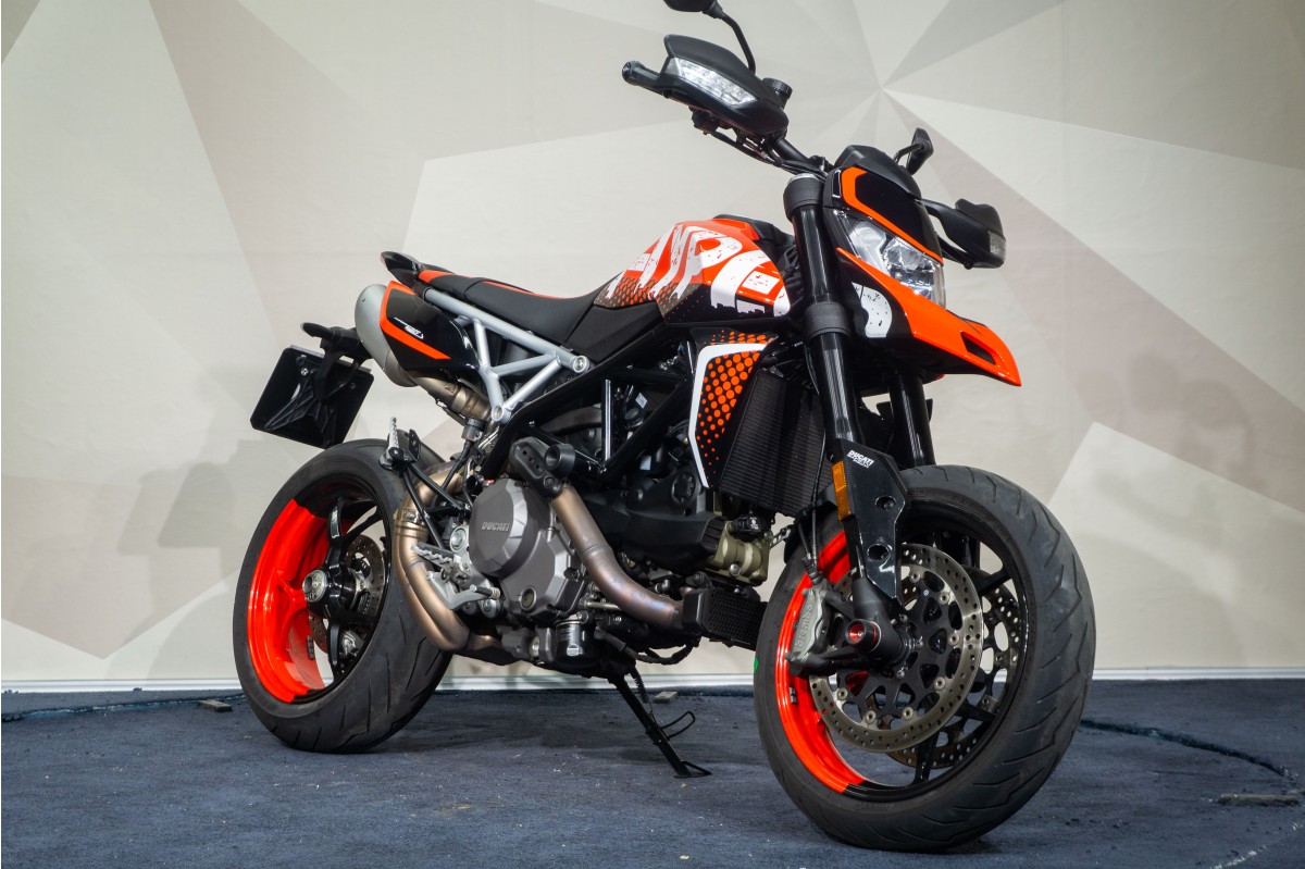 DUCATI Hypermotard 950