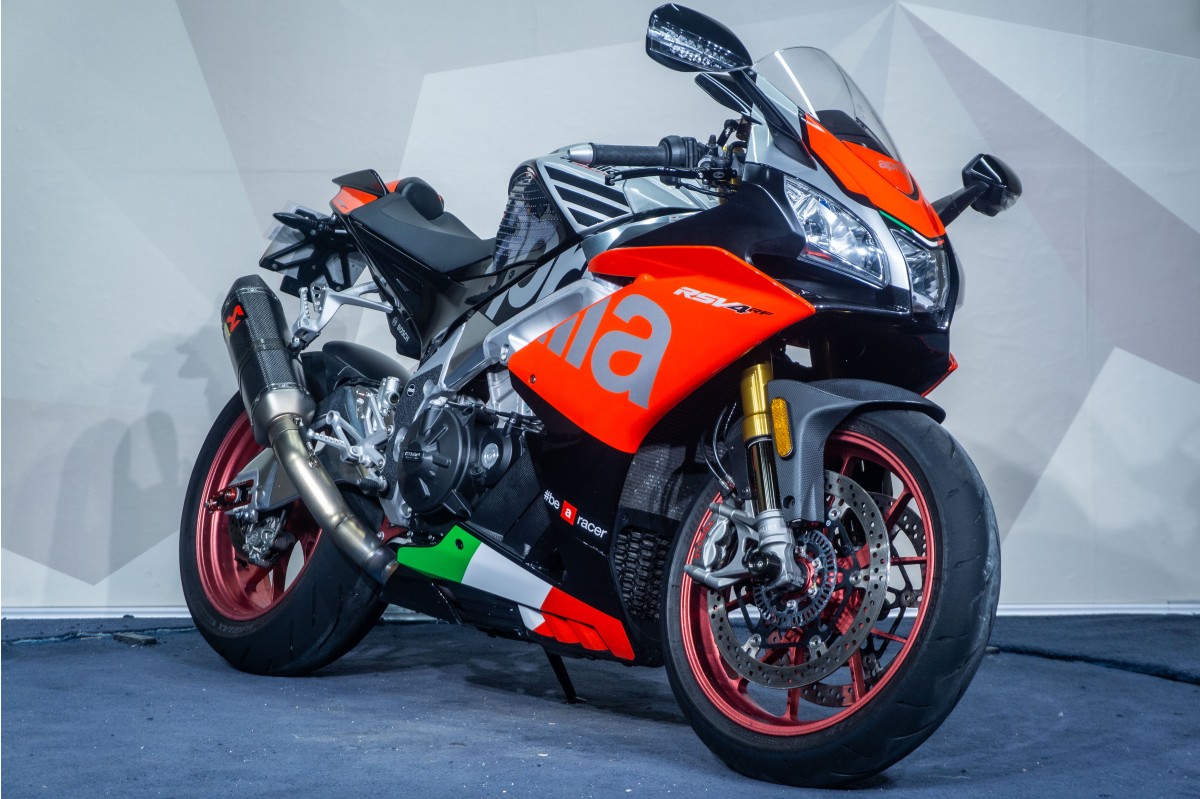 APRILIA RSV4 RF