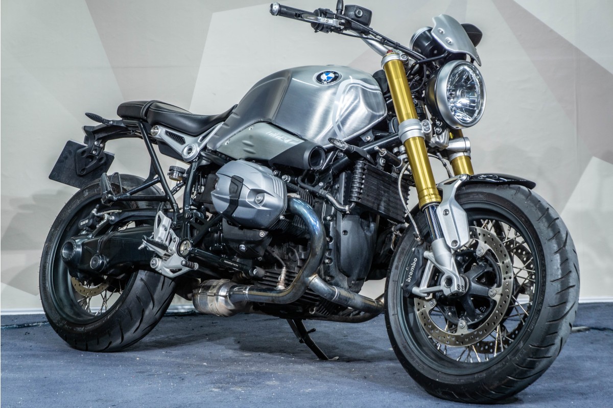 BMW R NINE T