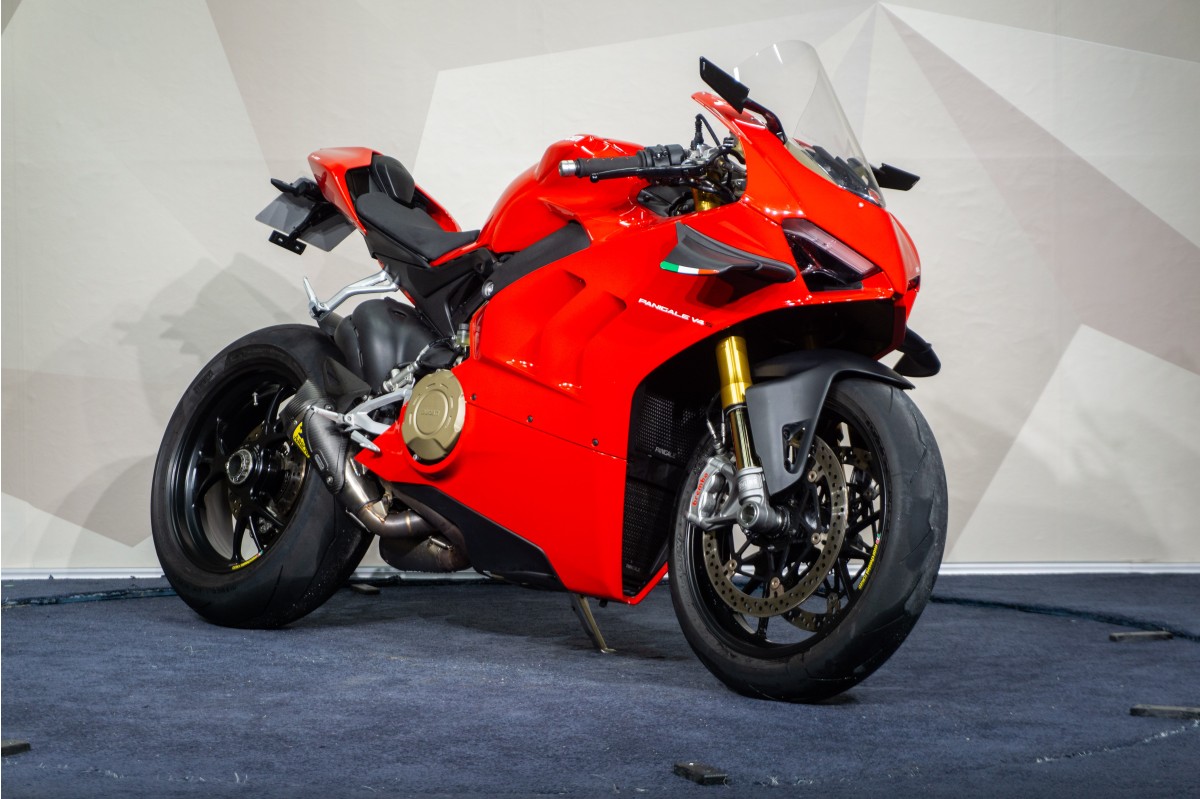 DUCATI Panigale V4S