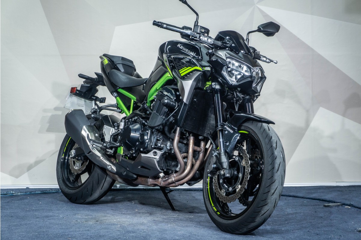 KAWASAKI Z900