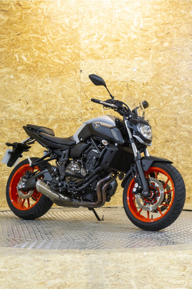 YAMAHA MT-07