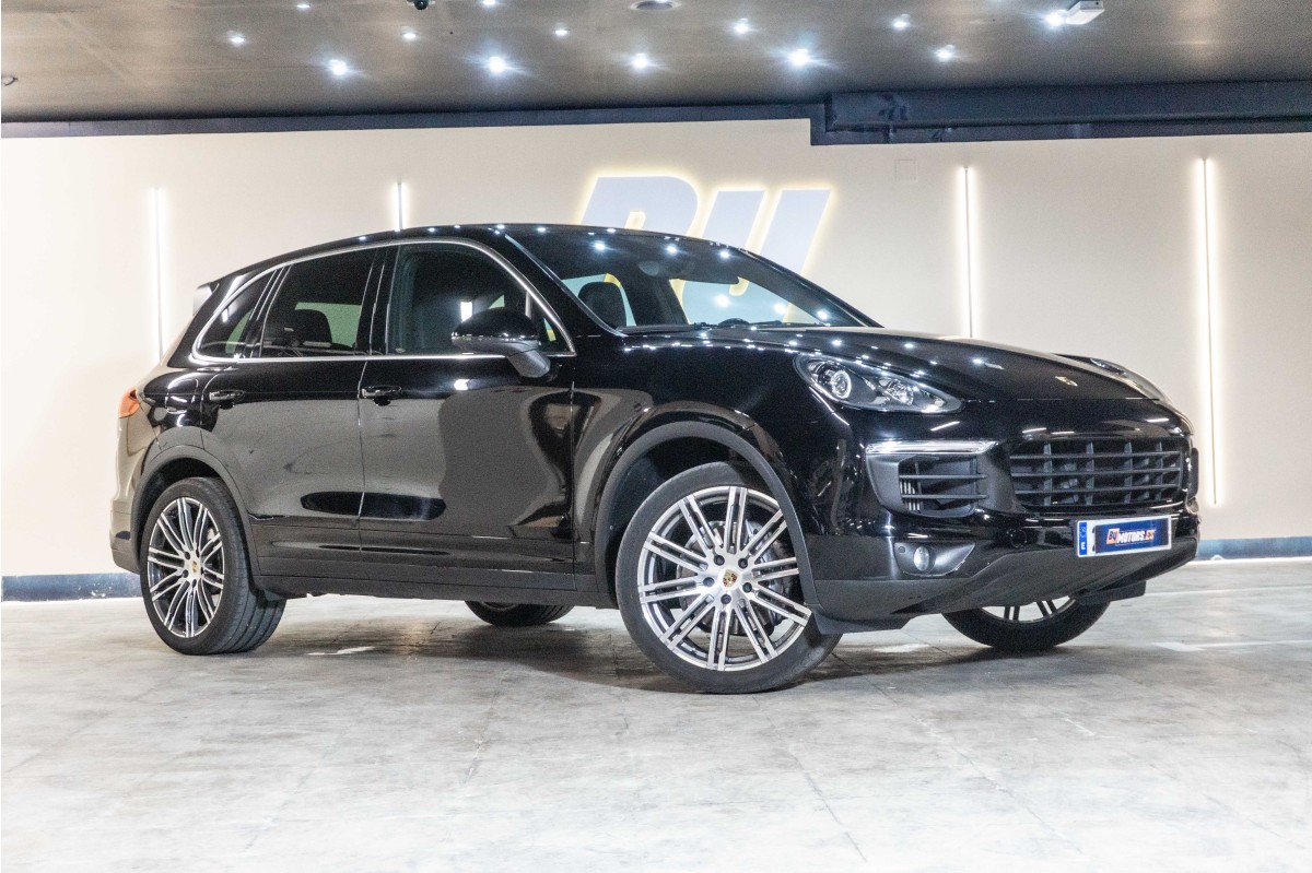 PORSCHE Cayenne 3.0