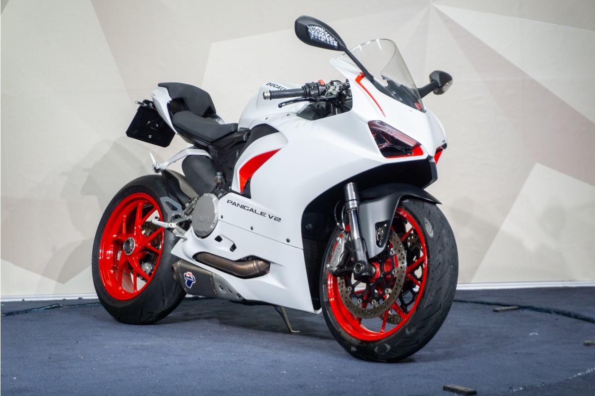 DUCATI Panigale V2