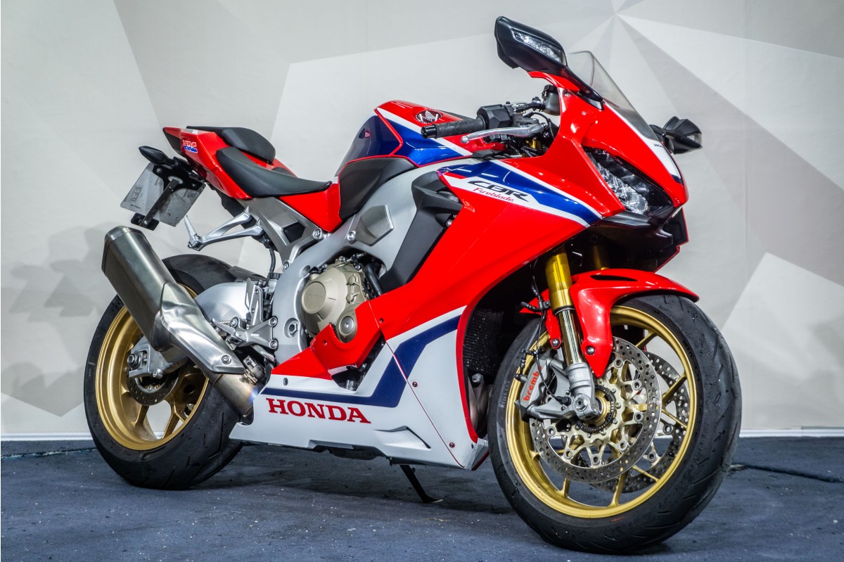 HONDA CBR 1000 RR FIREBLADE SP01