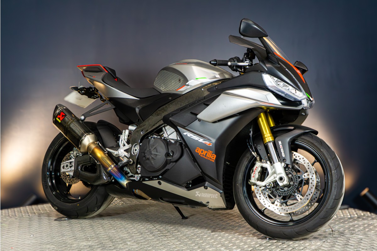 APRILIA RSV4