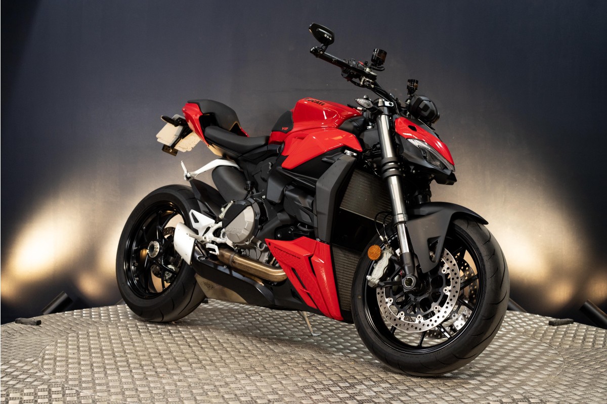 DUCATI Streetfighter V2